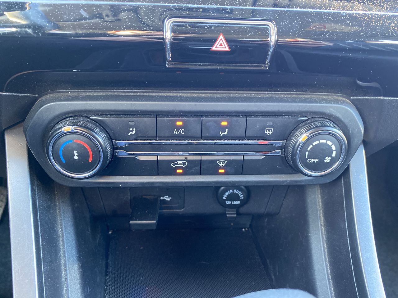 Chery Tiggo 3 — foto 23 de 28