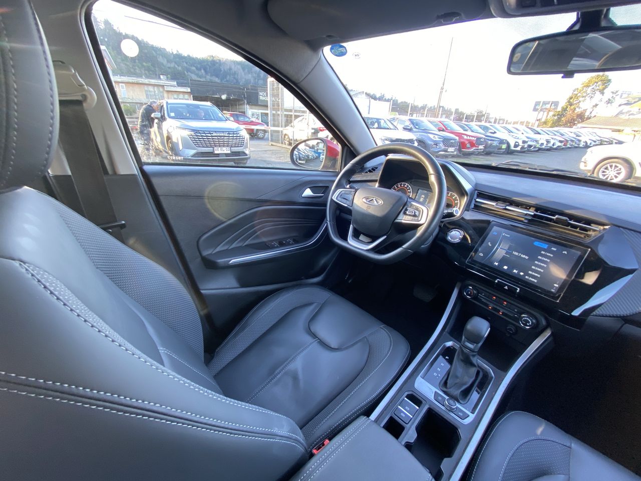 Chery Tiggo 3 — foto 9 de 28