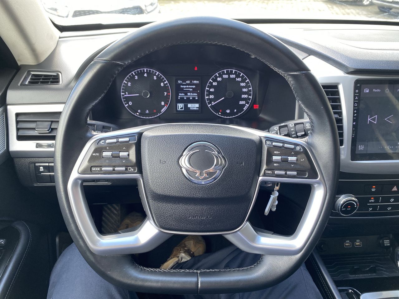 SSANGYONG - 26