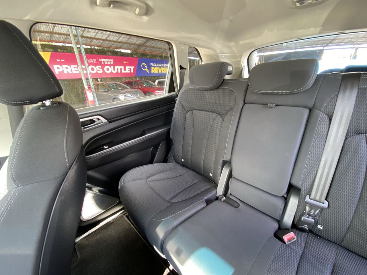 SSANGYONG - 12