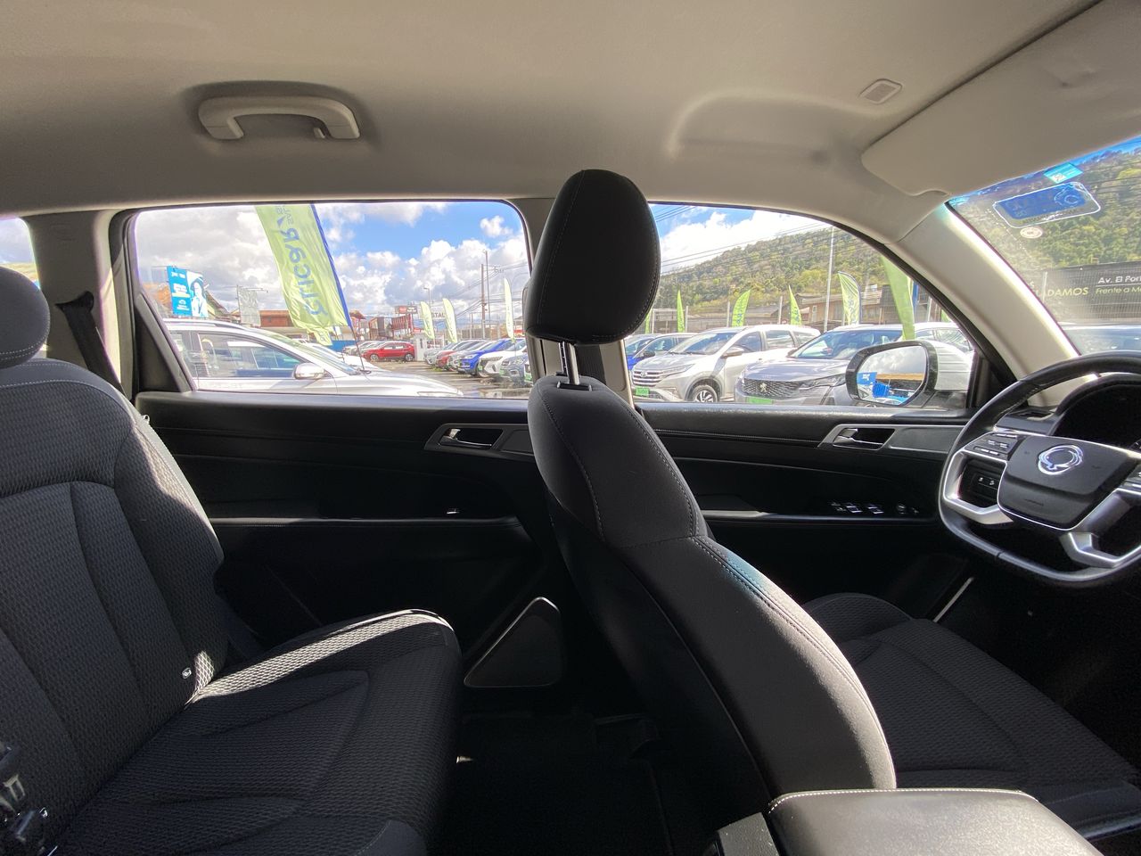 SSANGYONG - 15