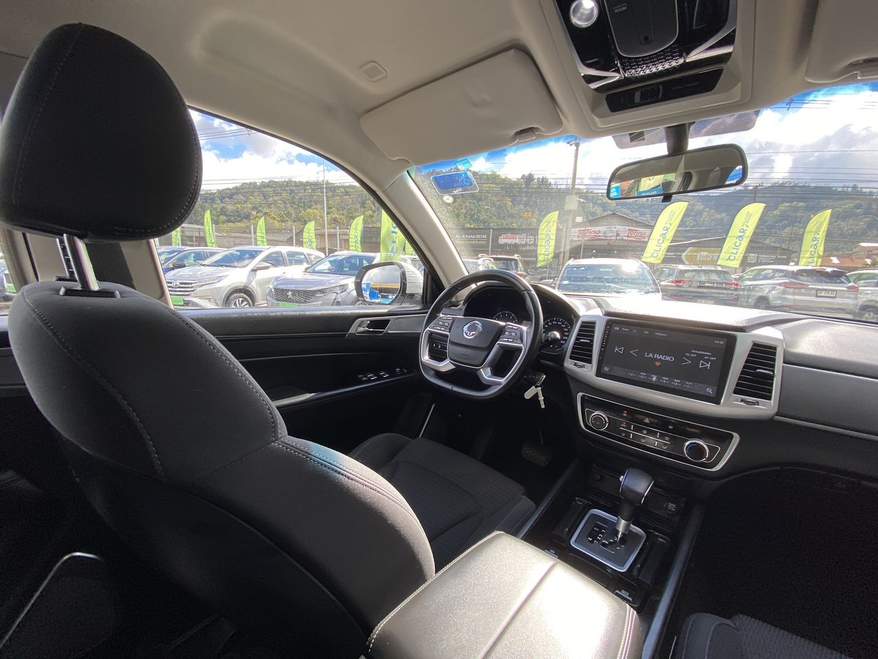 SSANGYONG - 16