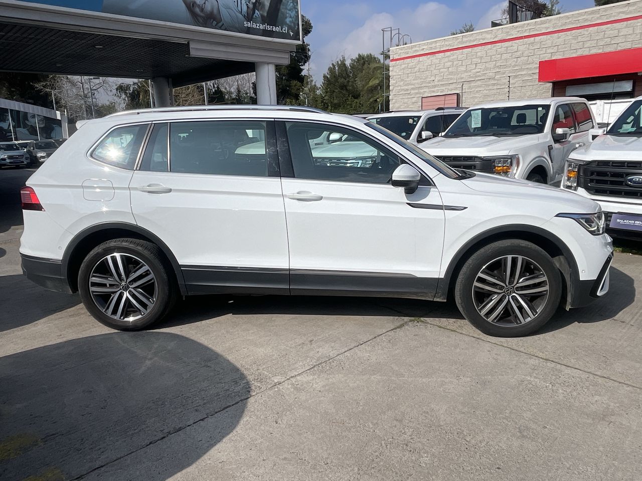 VOLKSWAGEN - 8