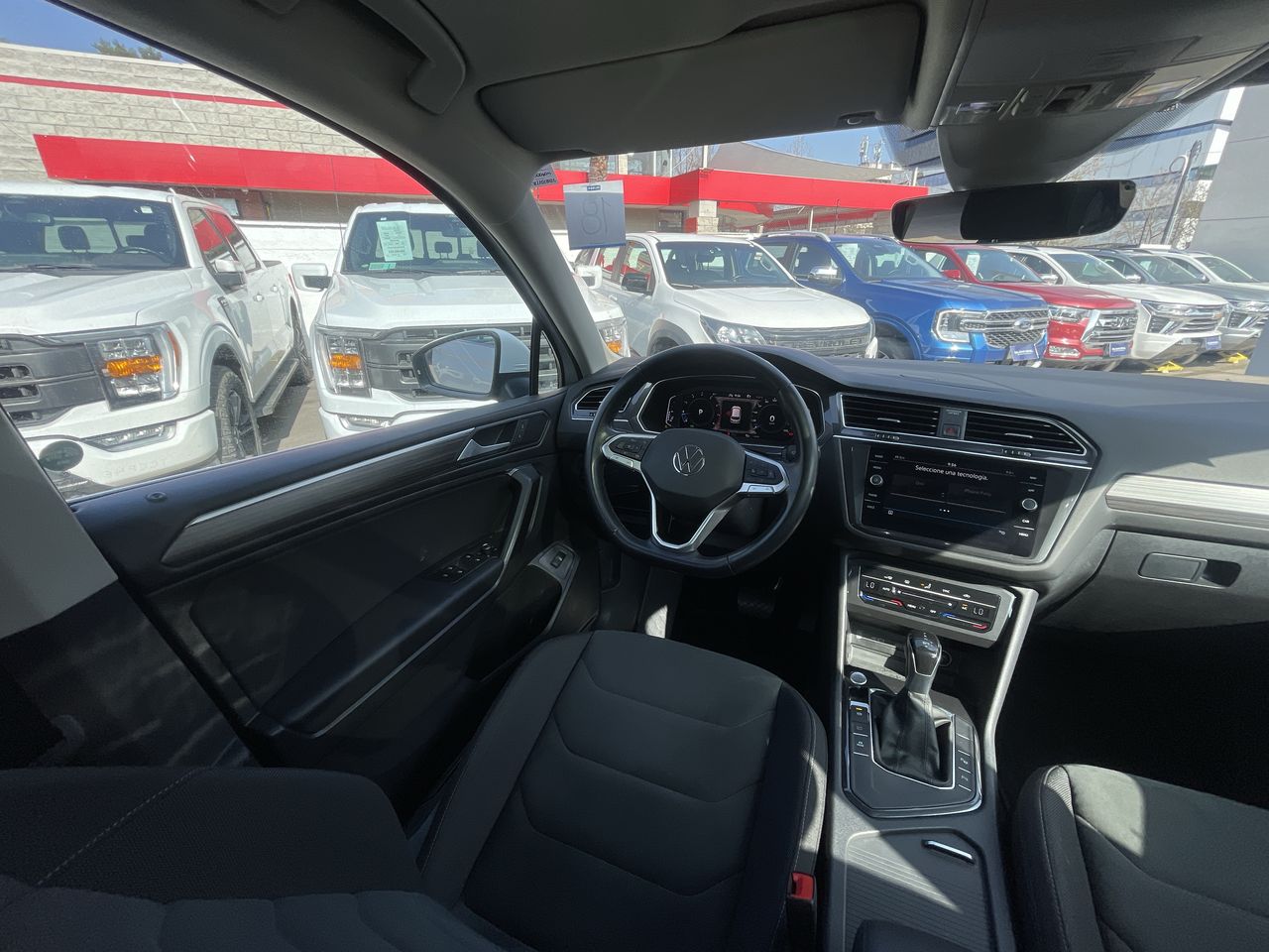 VOLKSWAGEN - 14