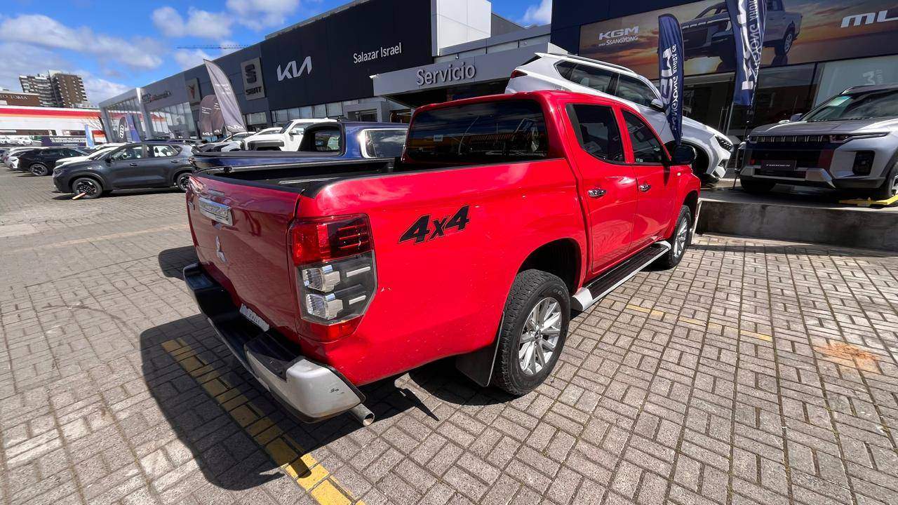 MITSUBISHI - 4