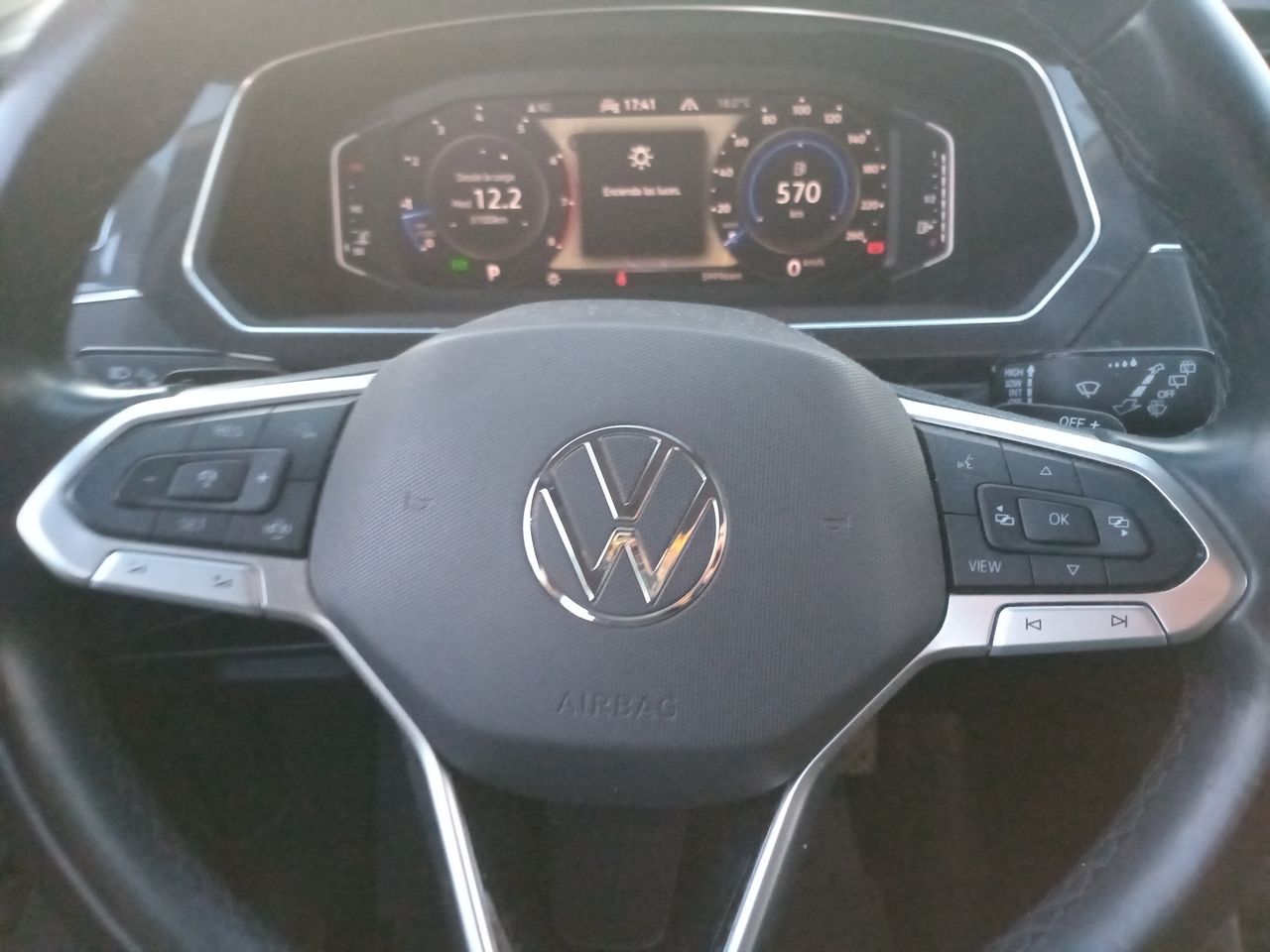 VOLKSWAGEN - 16