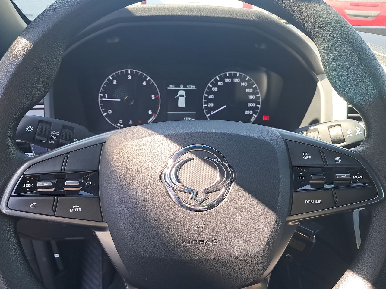 SSANGYONG - 24