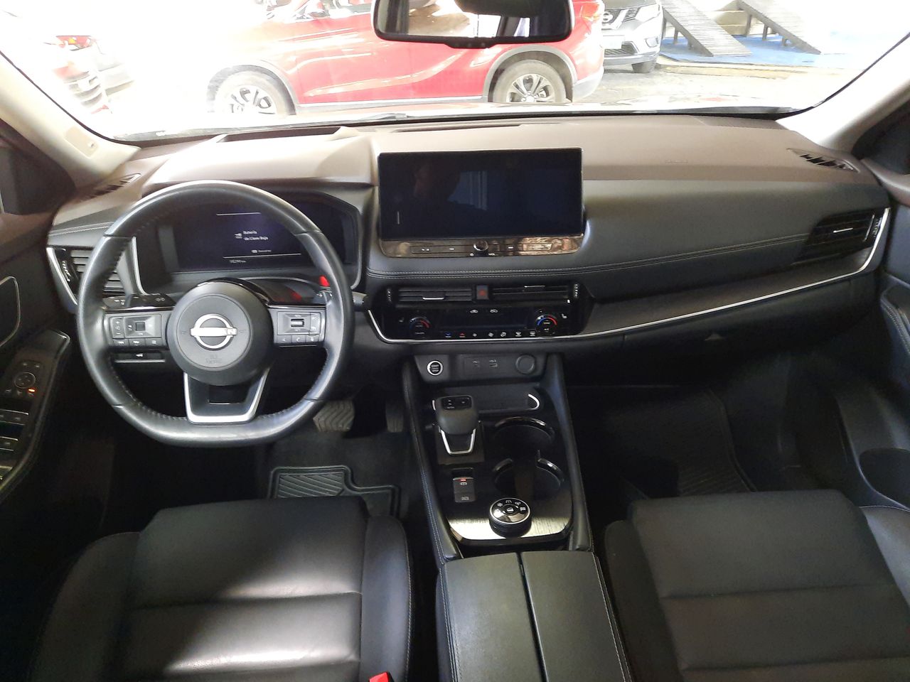 NISSAN - 33