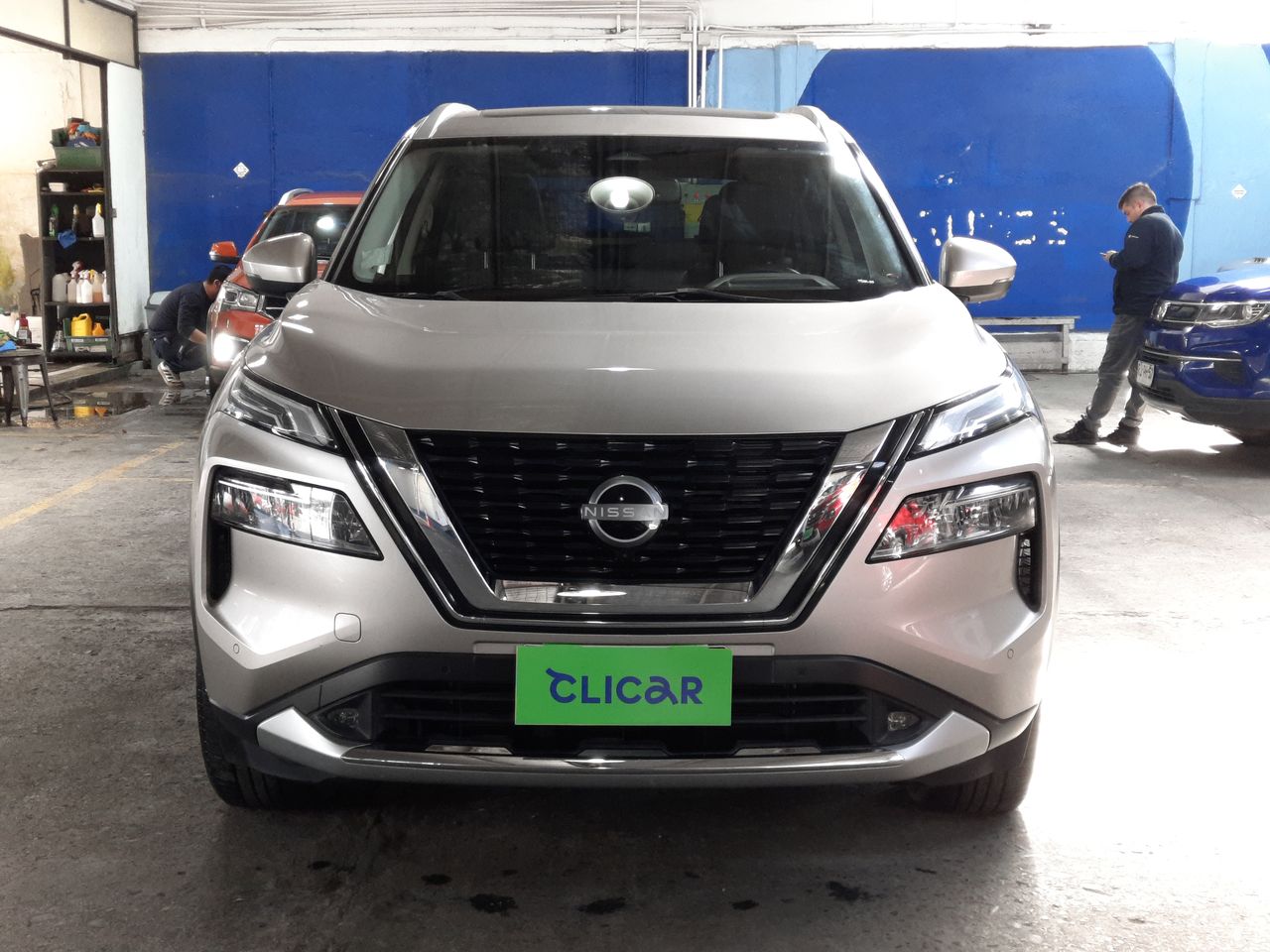 NISSAN - 2