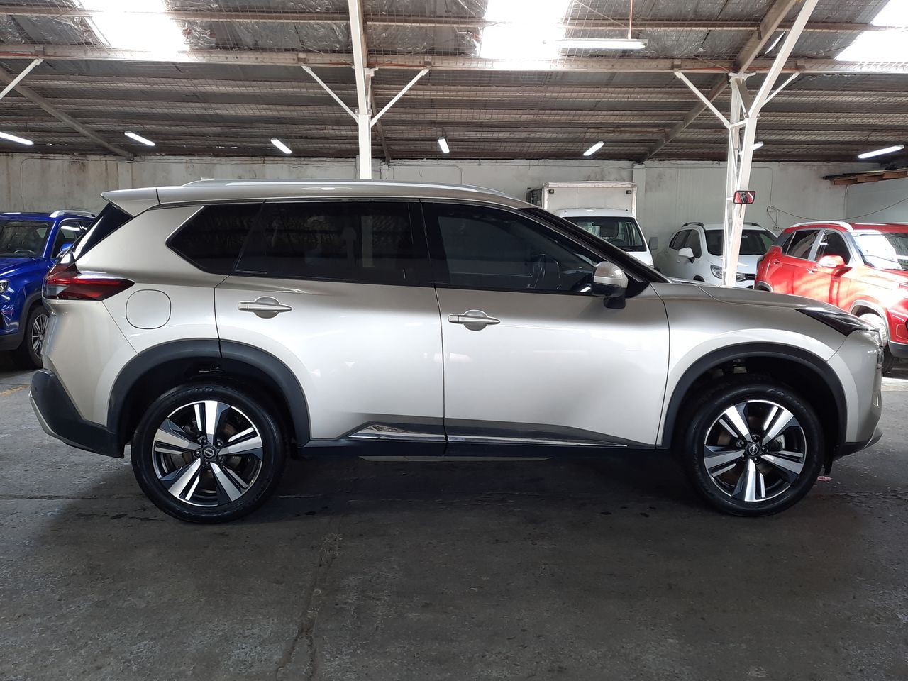 NISSAN - 8