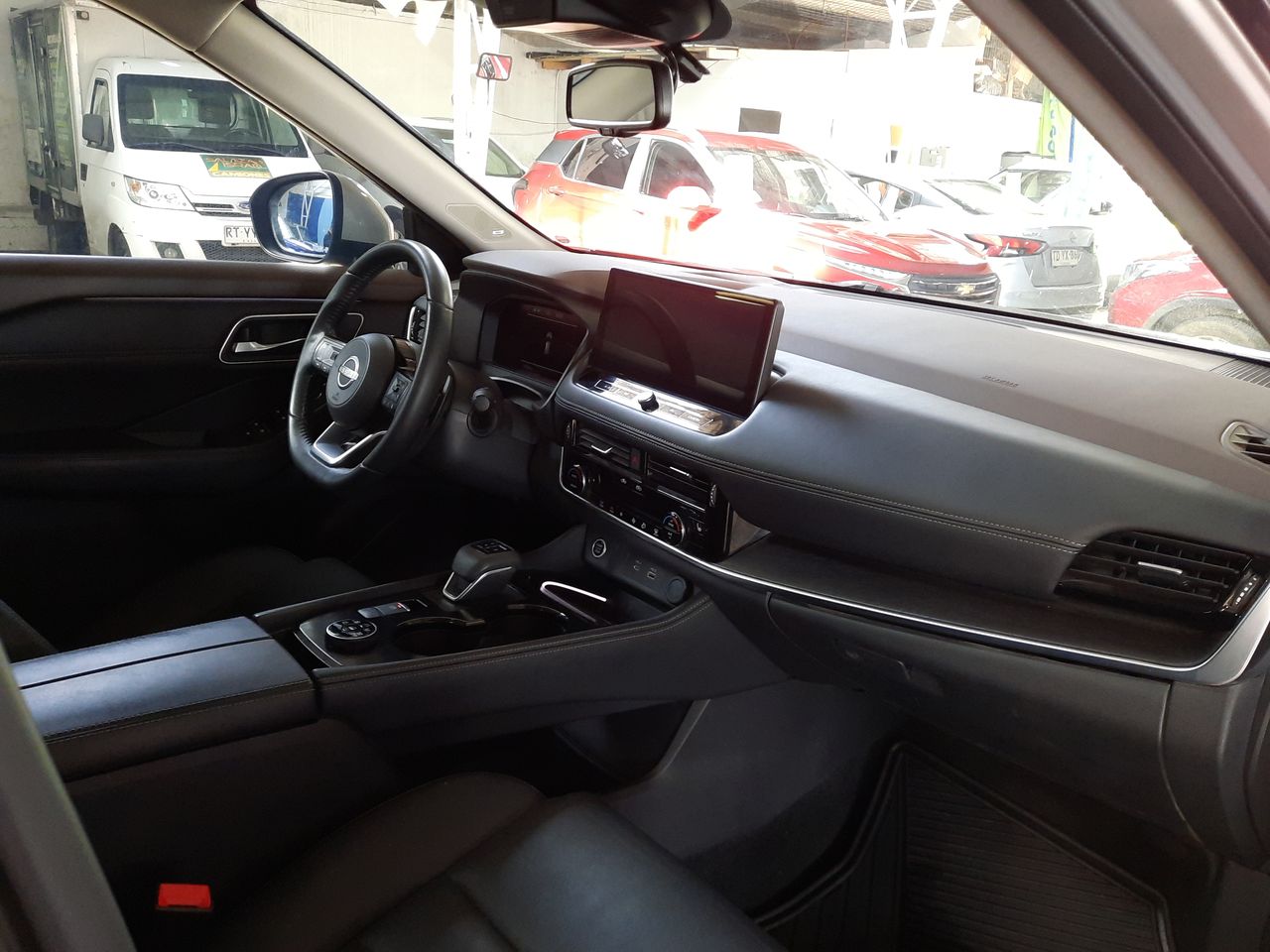 NISSAN - 16