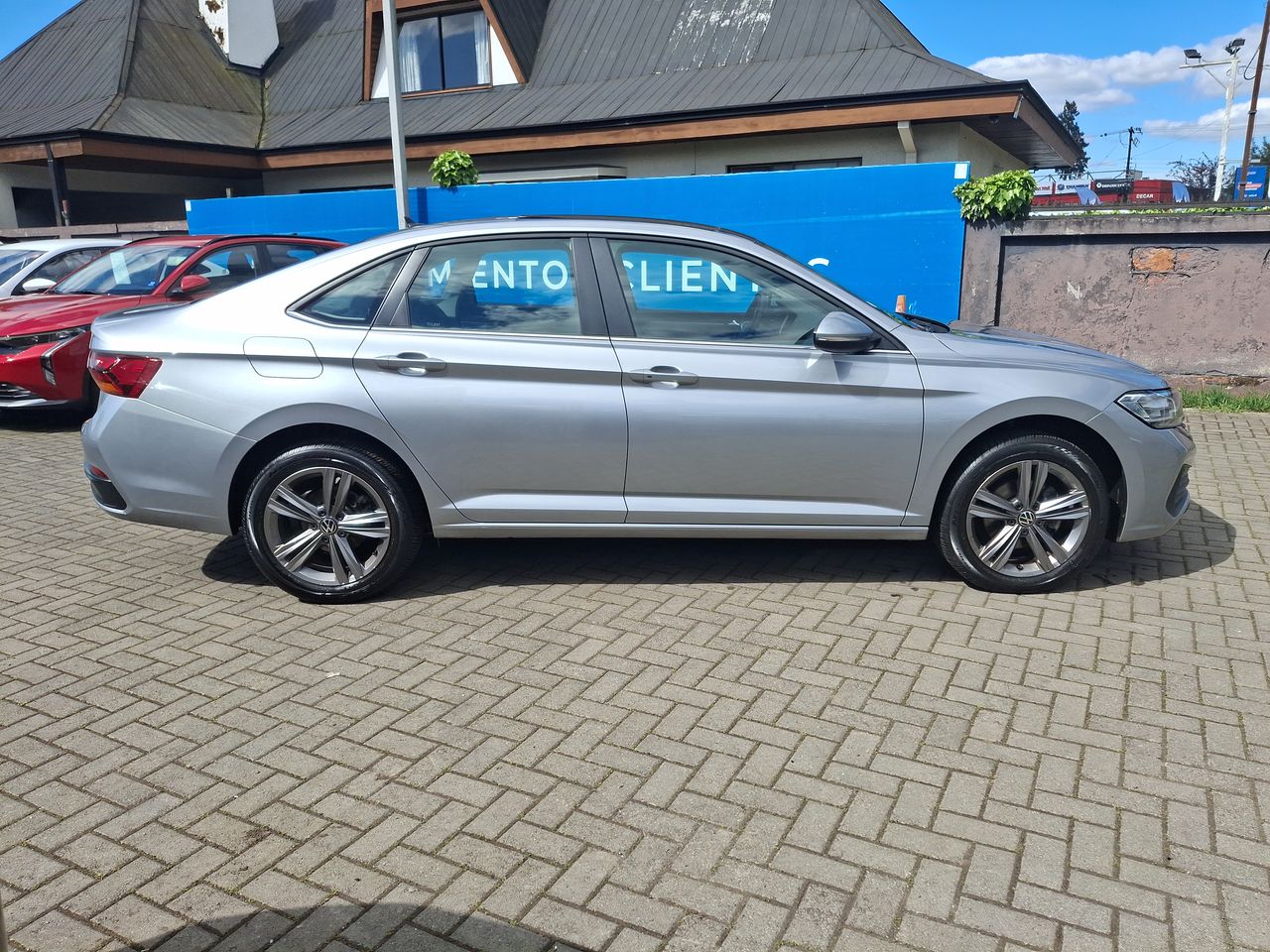 VOLKSWAGEN - 8