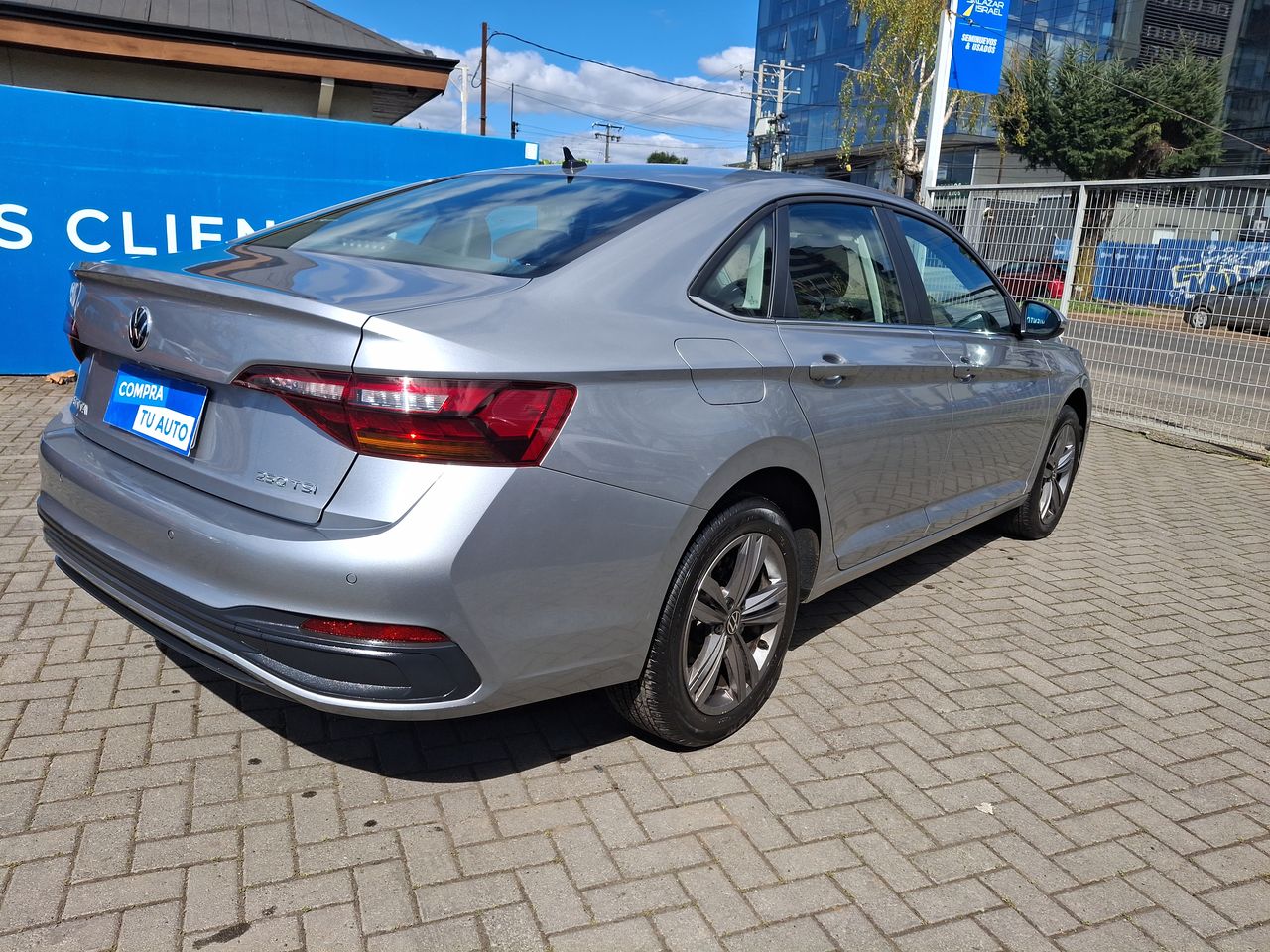 VOLKSWAGEN - 7