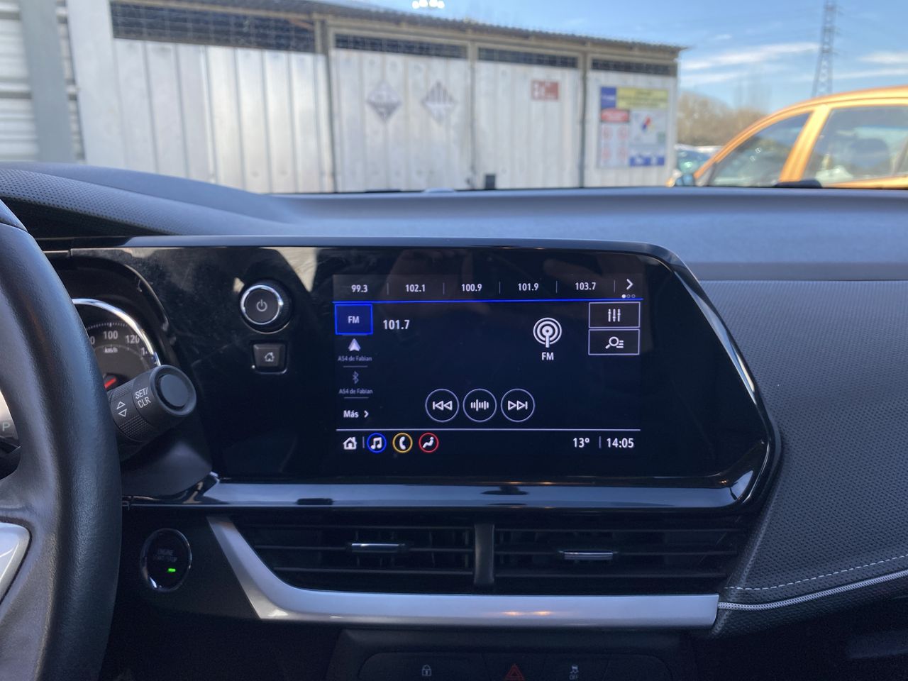 Chevrolet Montana — foto 22 de 28