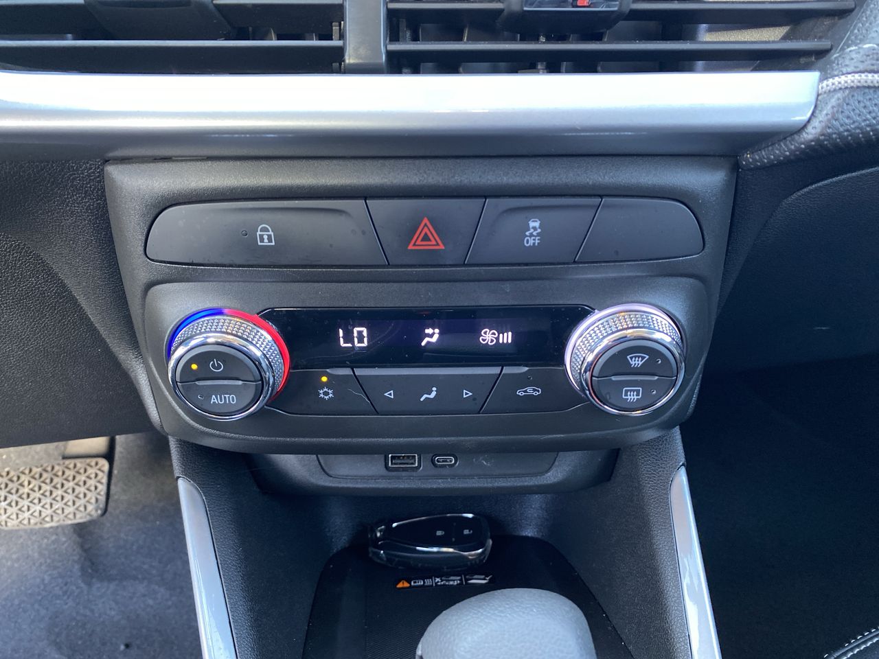 Chevrolet Montana — foto 24 de 28