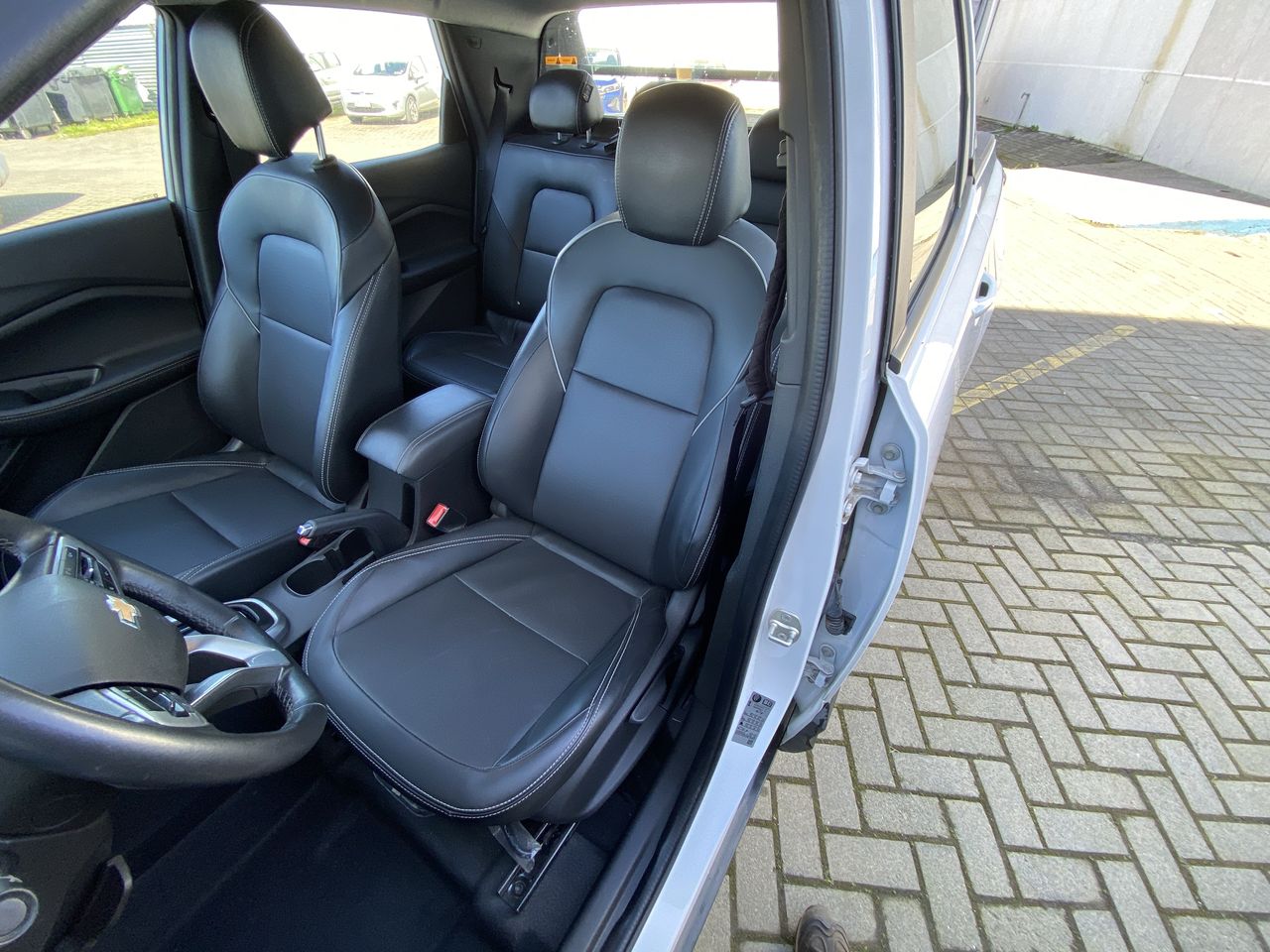 Chevrolet Montana — foto 18 de 28