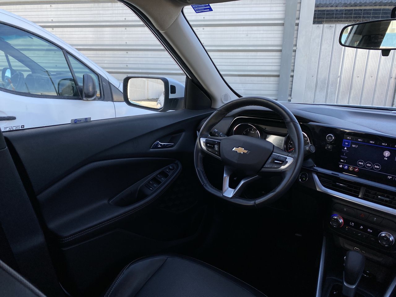 Chevrolet Montana — foto 9 de 28