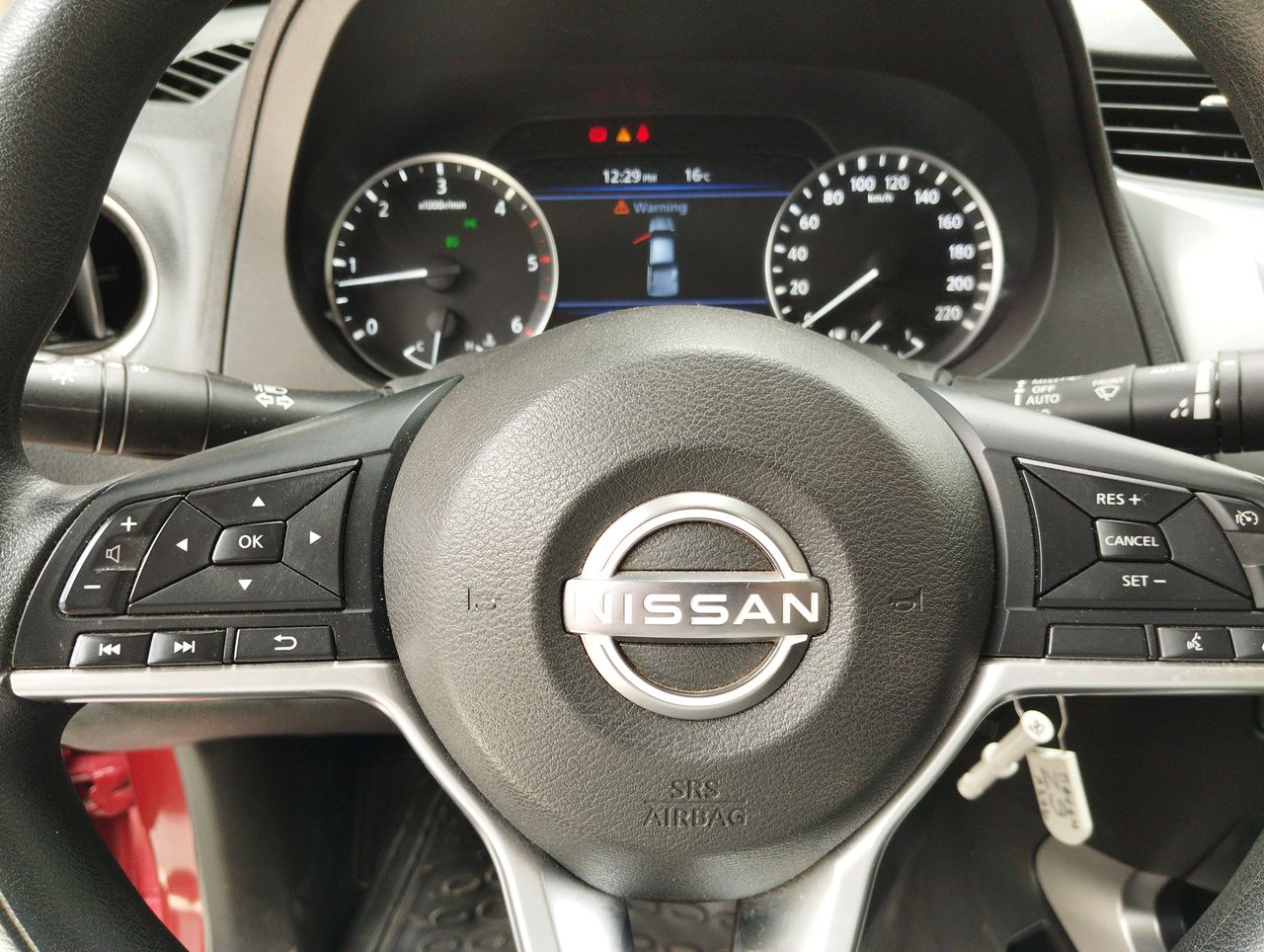 NISSAN - 24