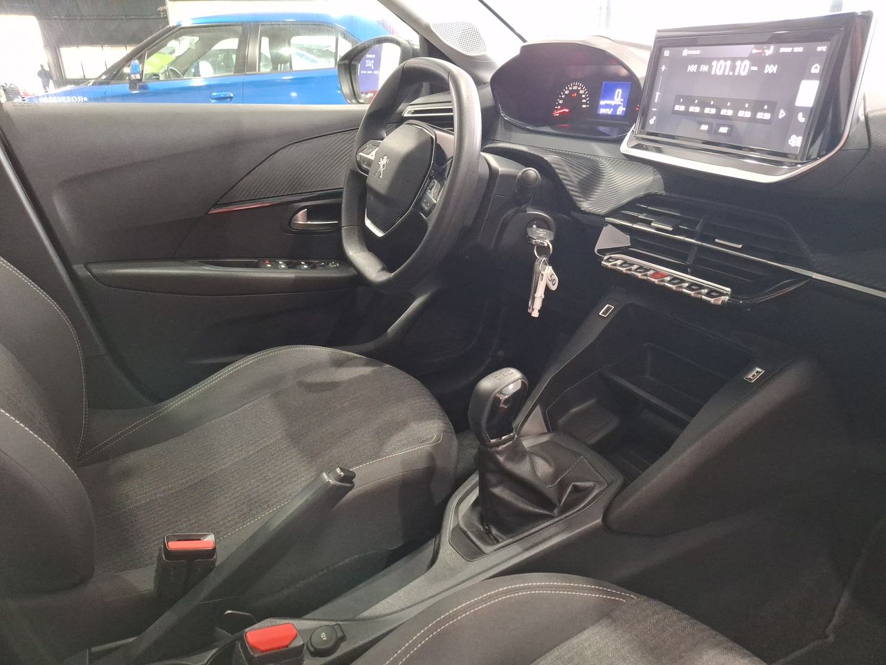 PEUGEOT - 8