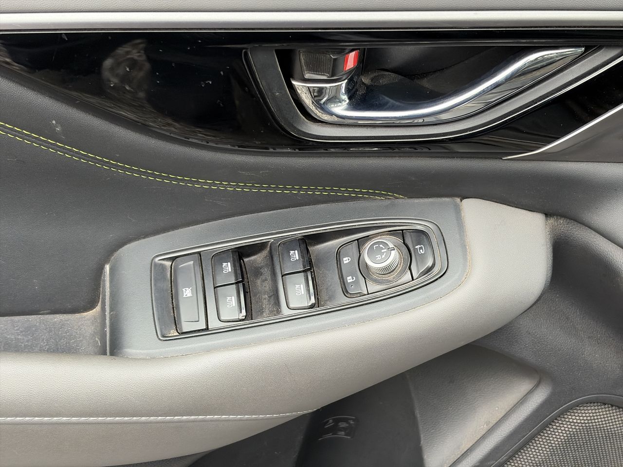 Subaru Outback — foto 13 de 20