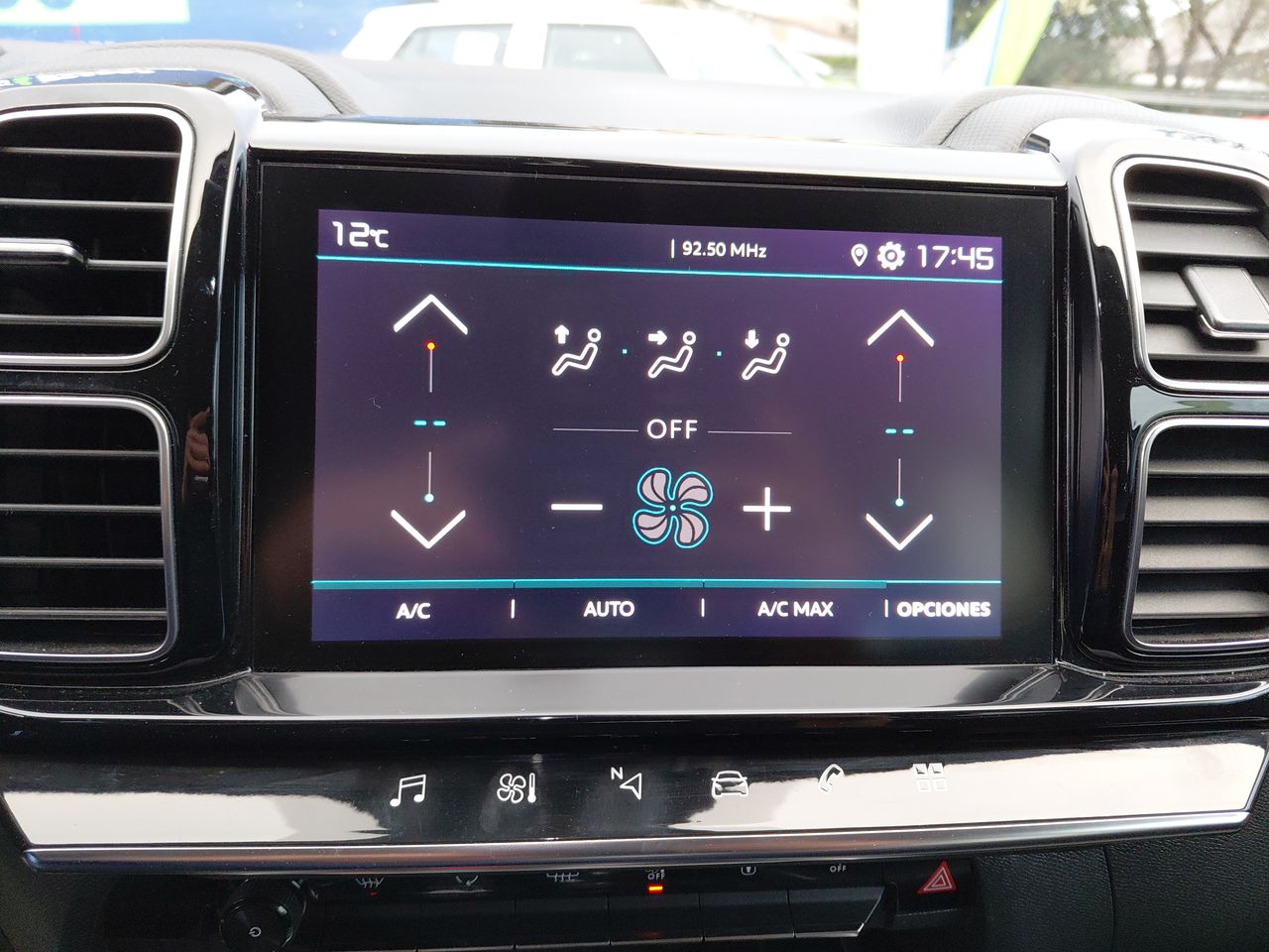 Citroën C5 Aircross — foto 28 de 33