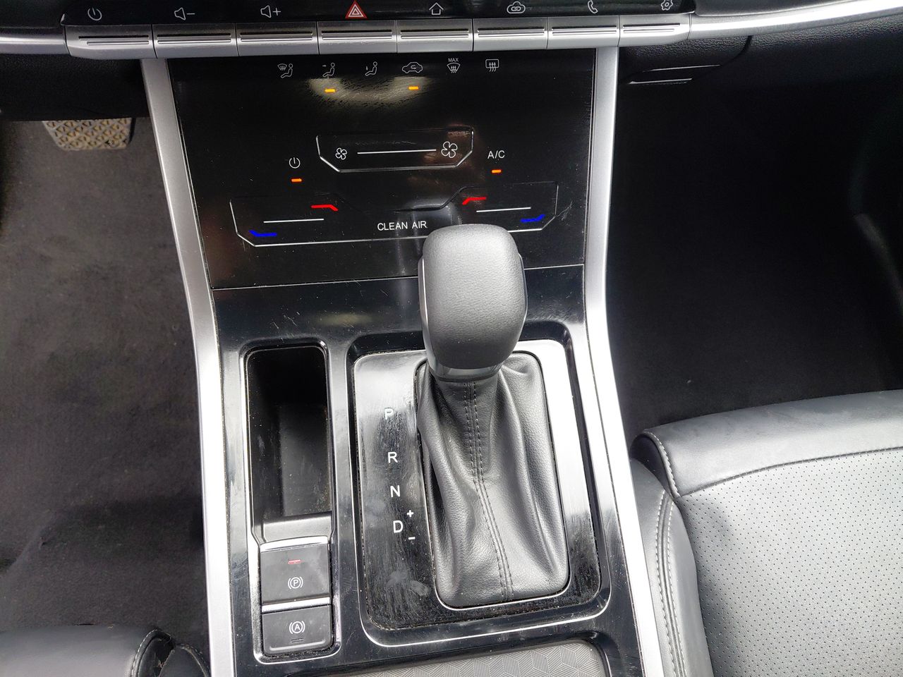 Chery Tiggo 3 Pro — foto 31 de 35