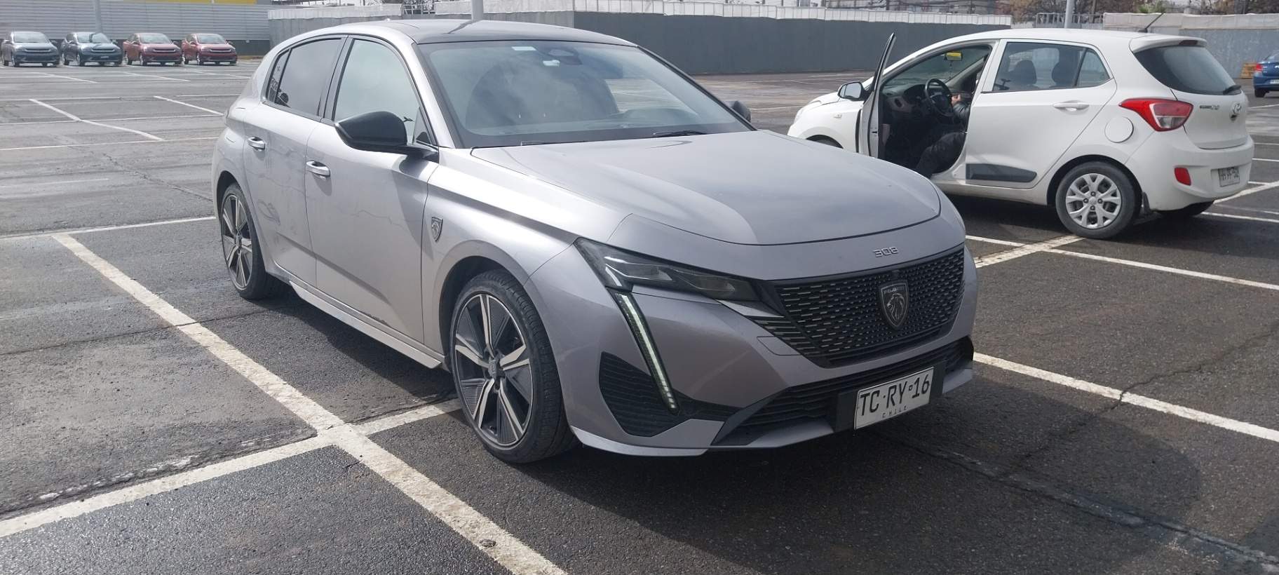 PEUGEOT