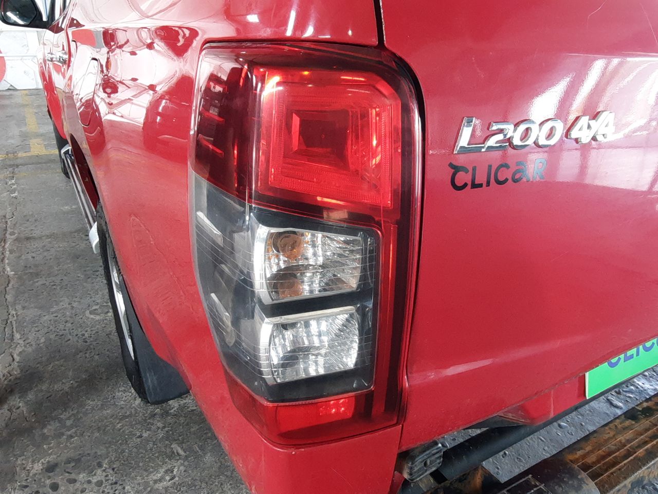 MITSUBISHI - 13