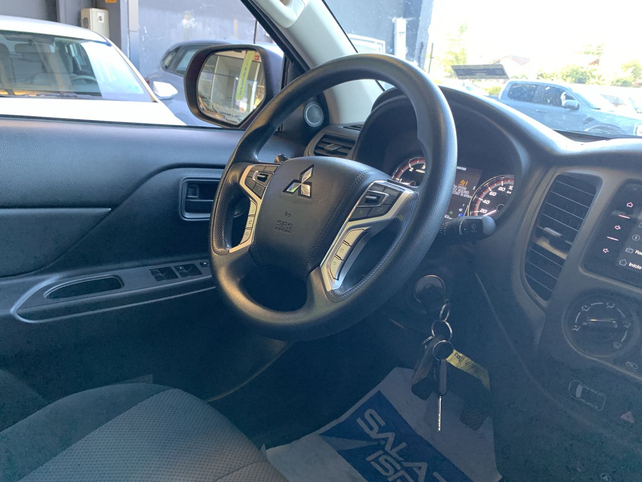 MITSUBISHI - 15