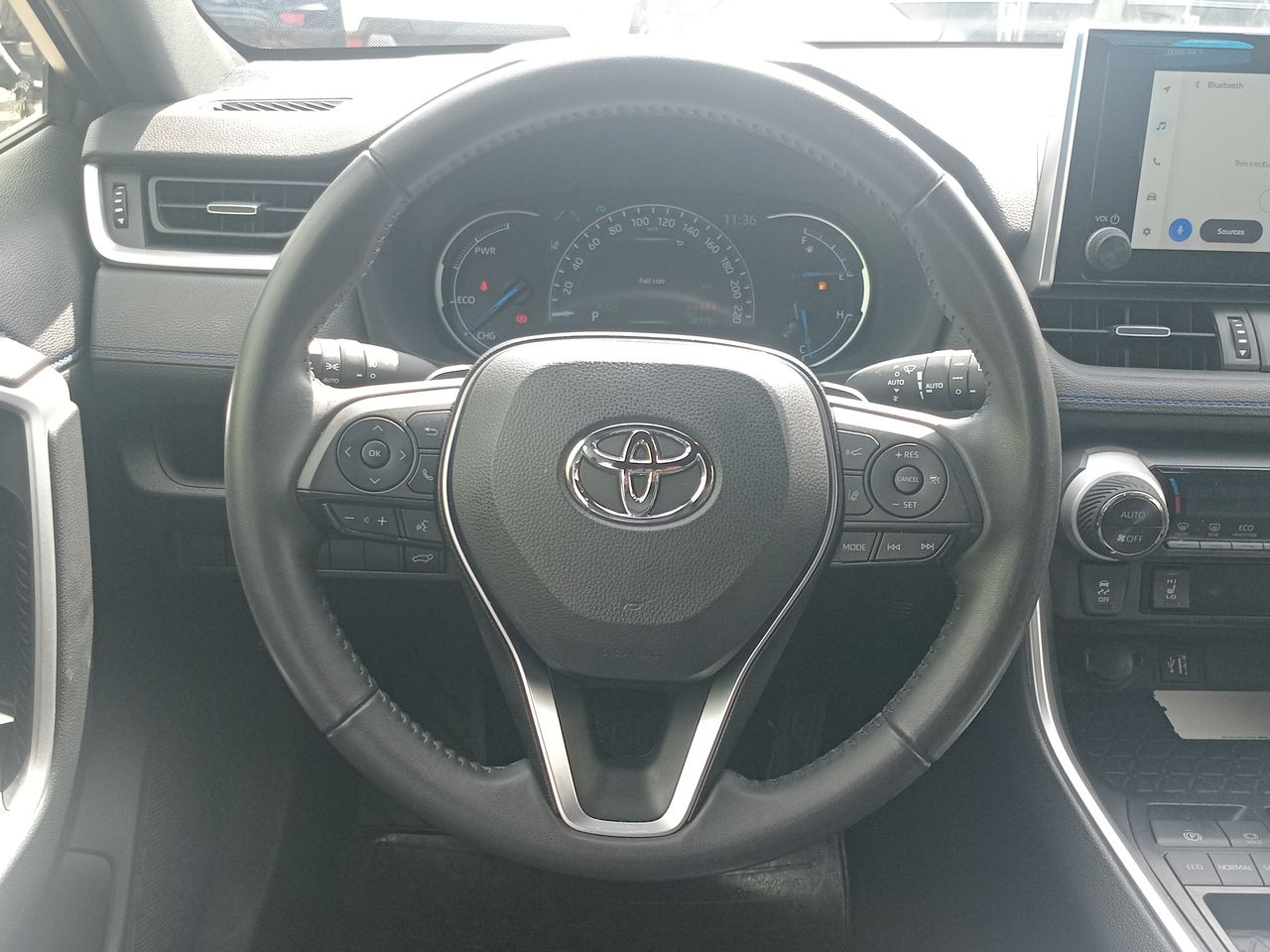 Toyota RAV4 — foto 25 de 36