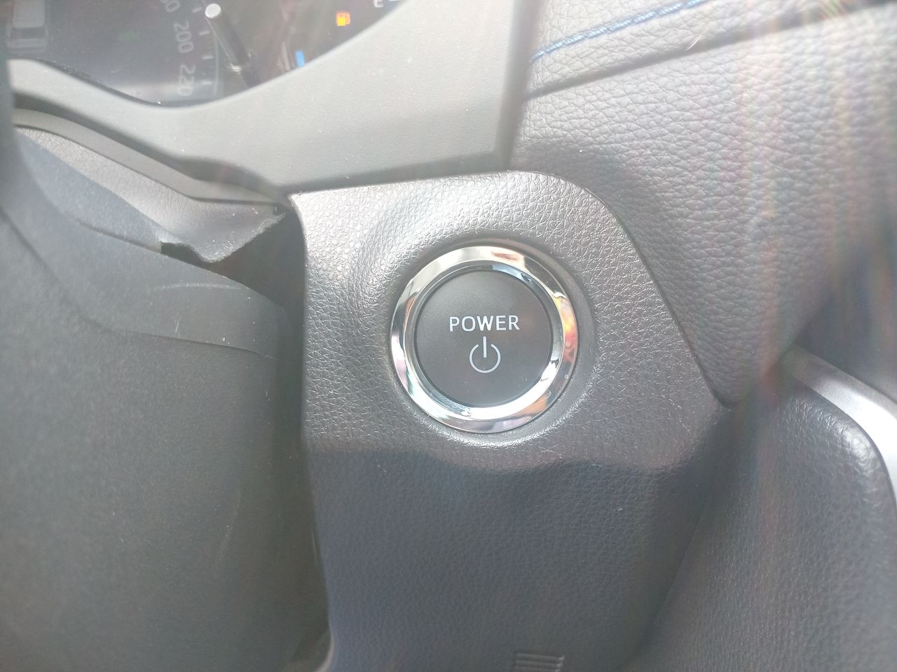 Toyota RAV4 — foto 36 de 36