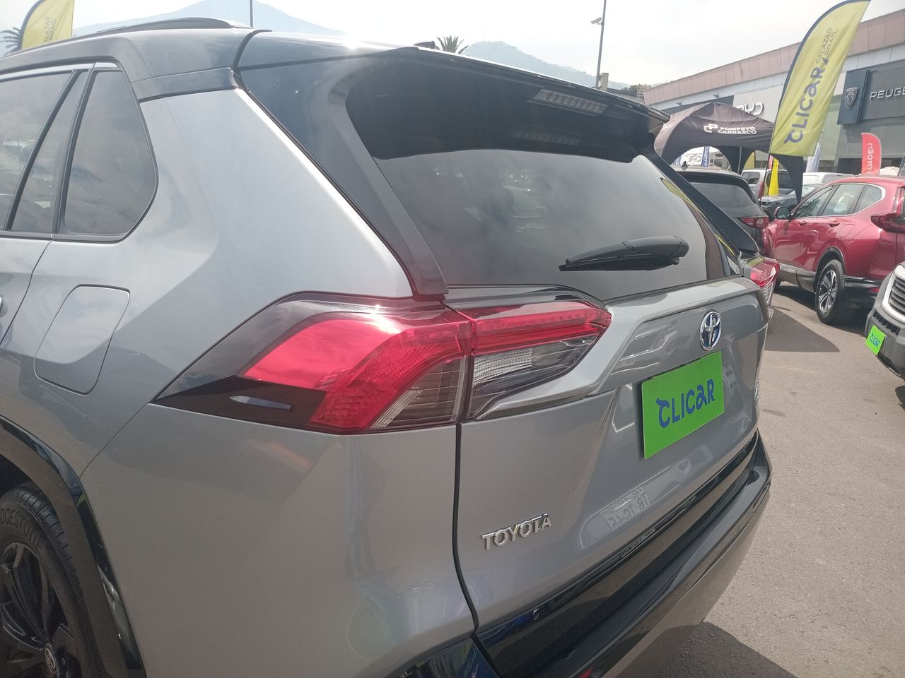 Toyota RAV4 — foto 20 de 36