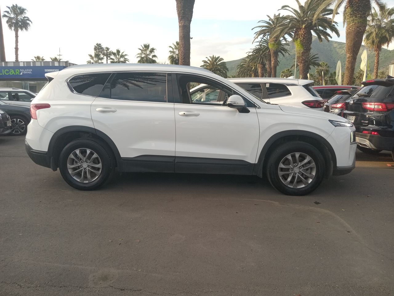 HYUNDAI - 8