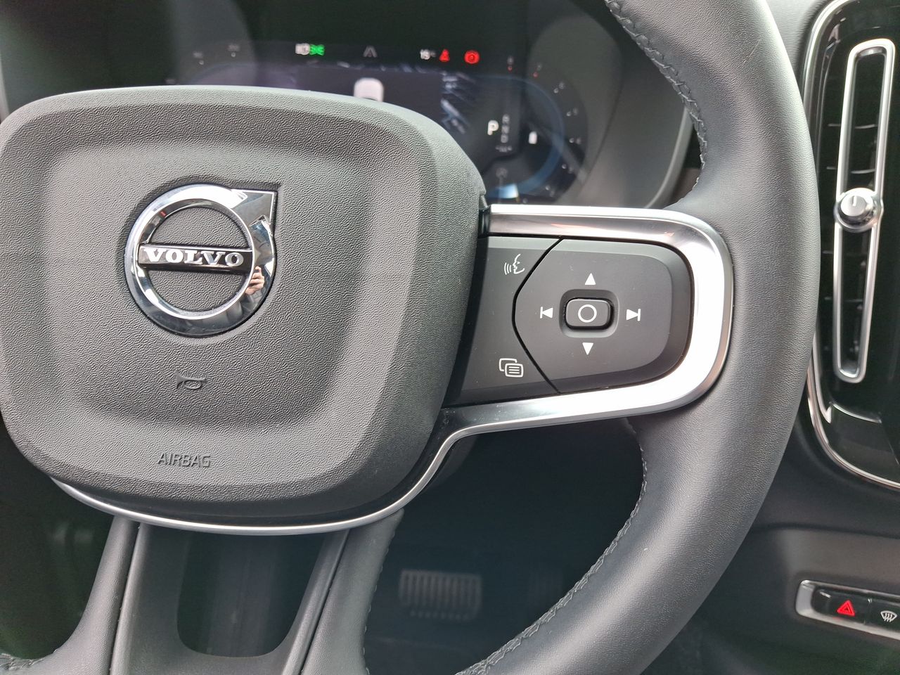VOLVO - 26