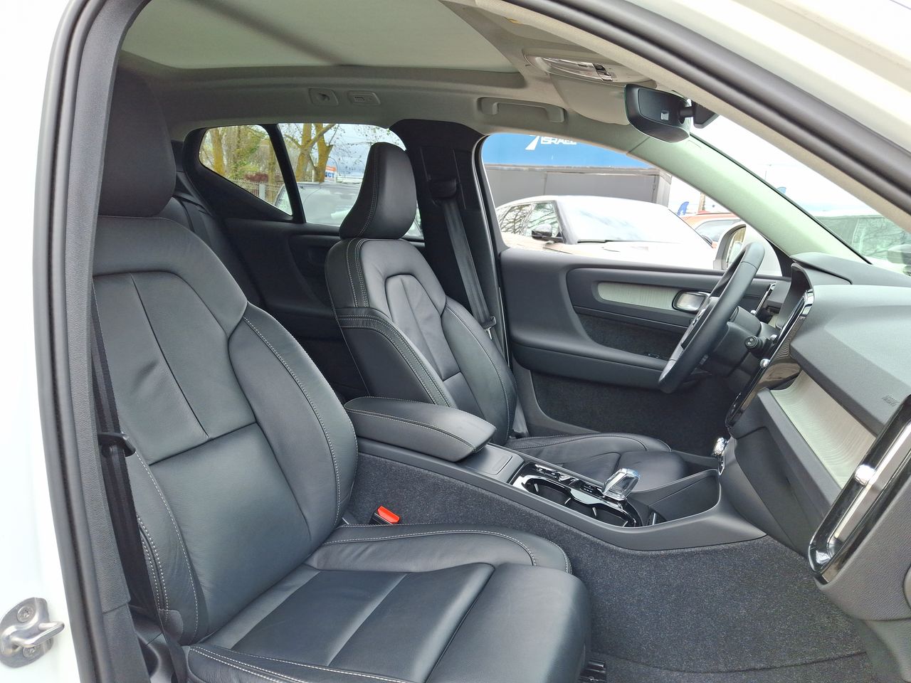 VOLVO - 32