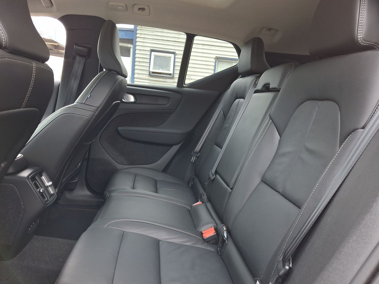 VOLVO - 33