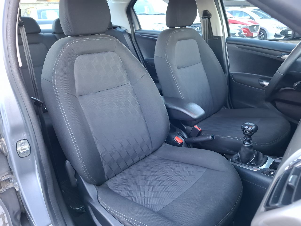 Citroën C-Elysee — foto 24 de 25