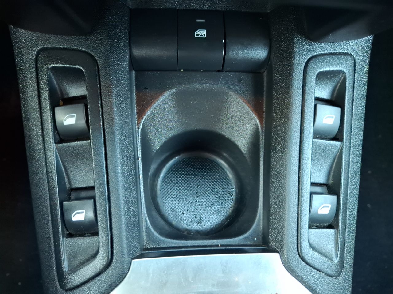 Citroën C-Elysee — foto 16 de 25