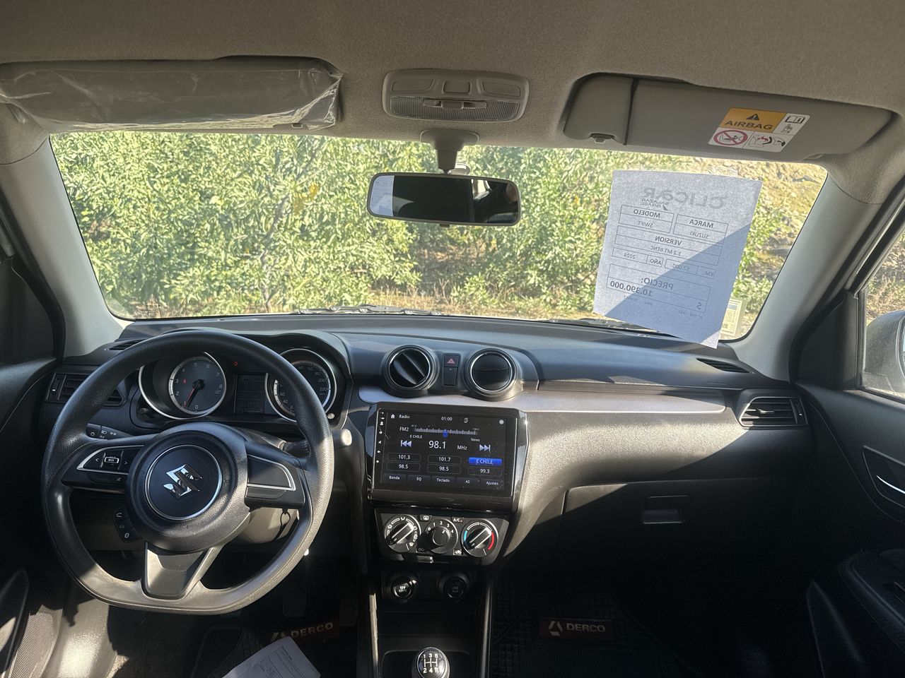 Suzuki Swift — foto 18 de 18