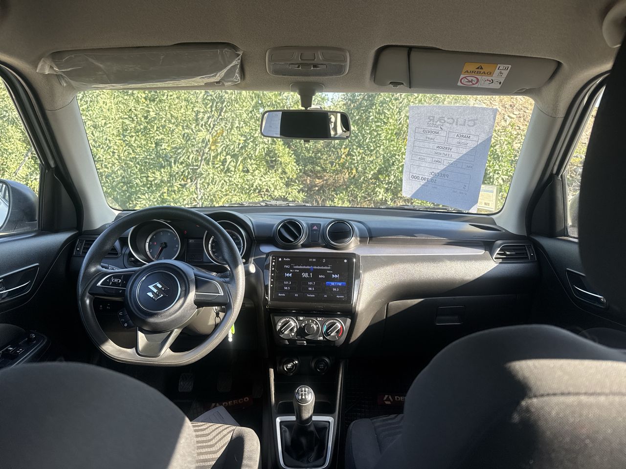 Suzuki Swift — foto 2 de 18