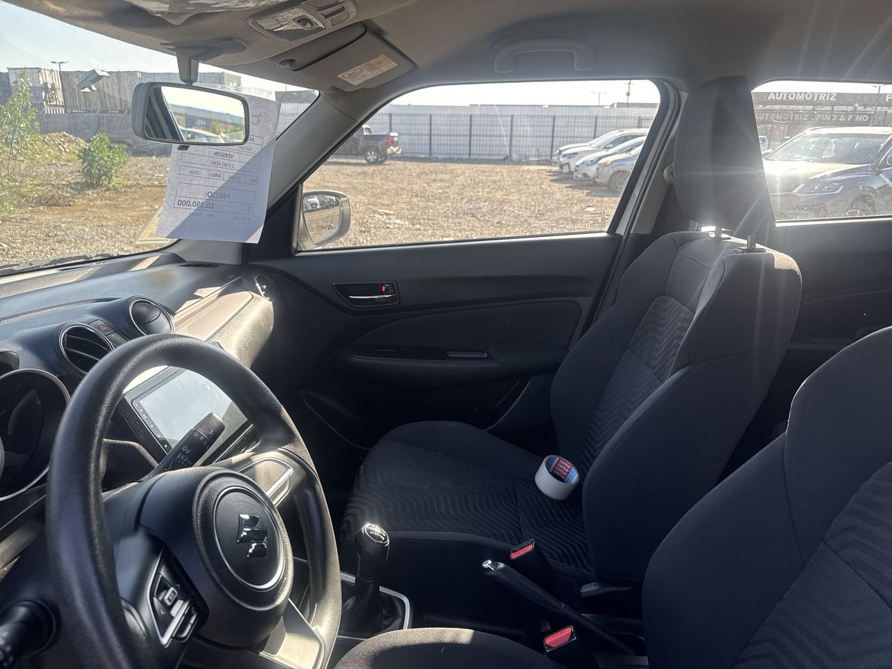 Suzuki Swift — foto 4 de 18