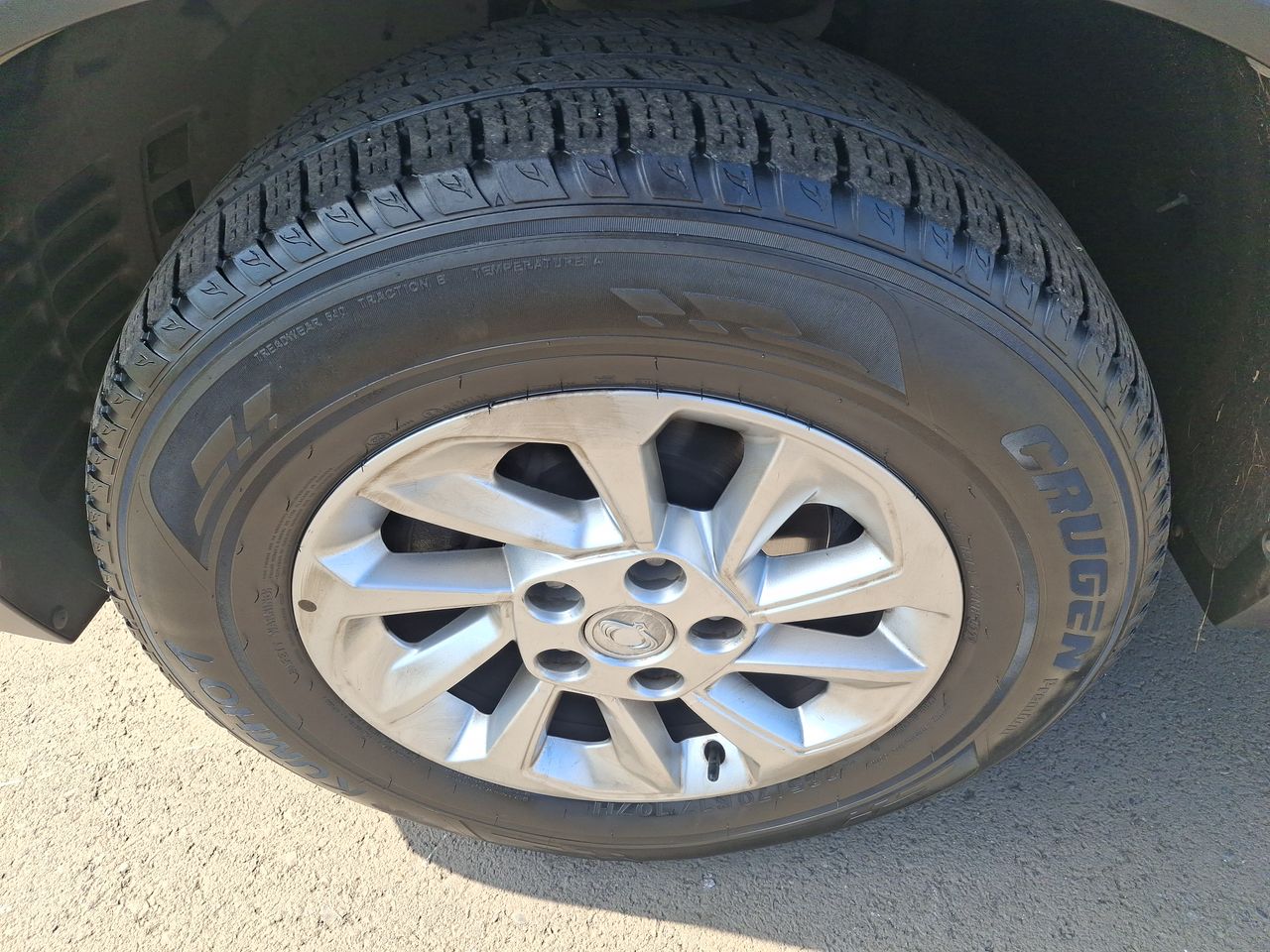SsangYong Rexton — foto 18 de 36