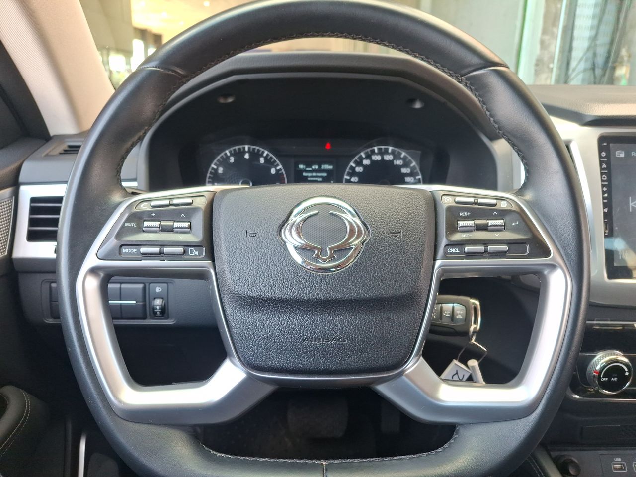SsangYong Rexton — foto 26 de 36