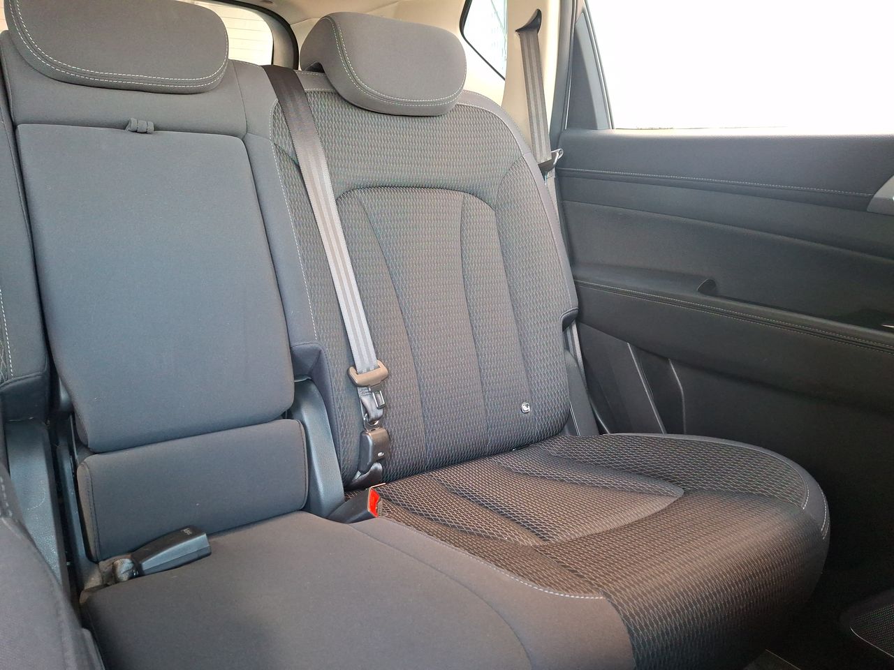SsangYong Rexton — foto 15 de 36