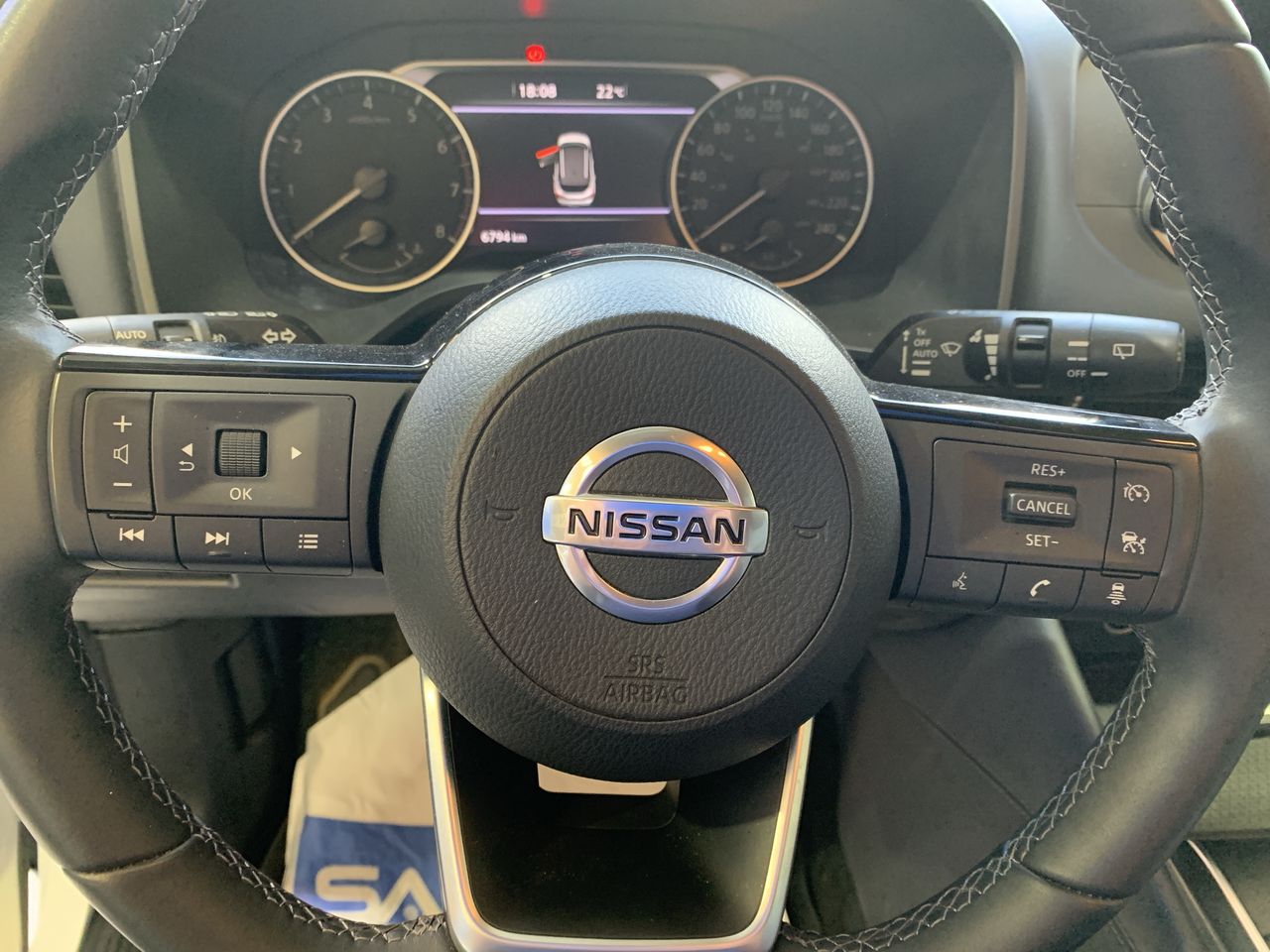 NISSAN - 27