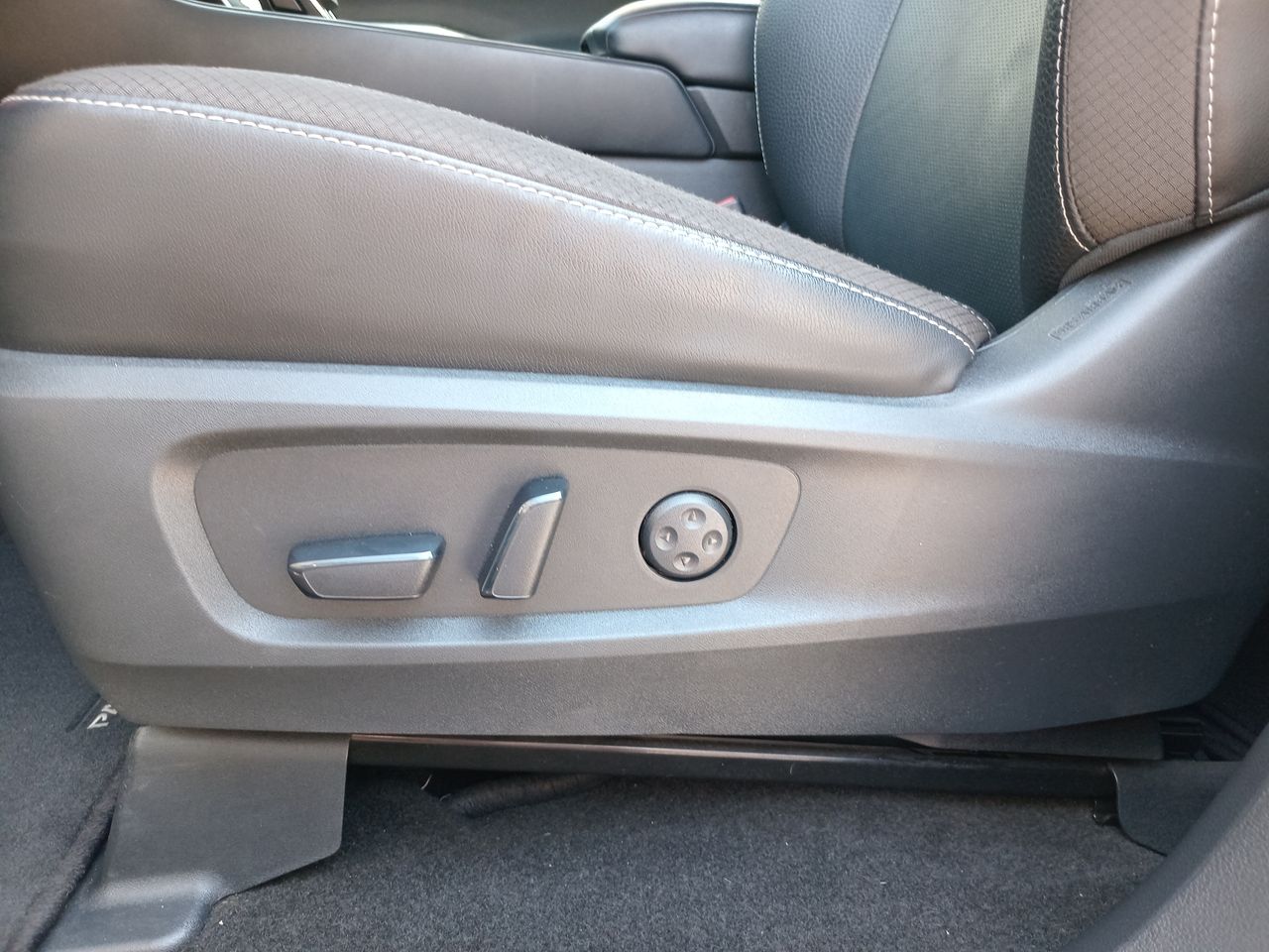 NISSAN - 22