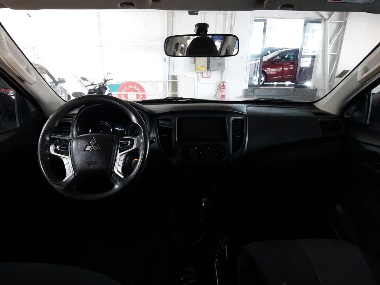 MITSUBISHI - 32