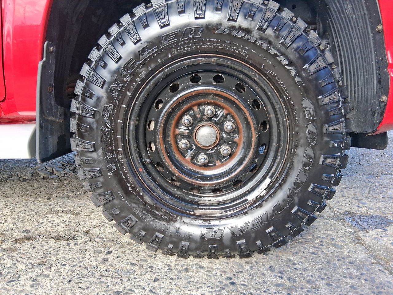 Mitsubishi L200 — foto 10 de 27