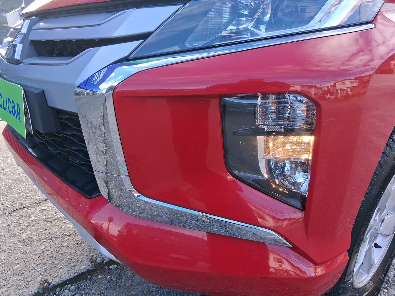 Mitsubishi L200 — foto 13 de 27