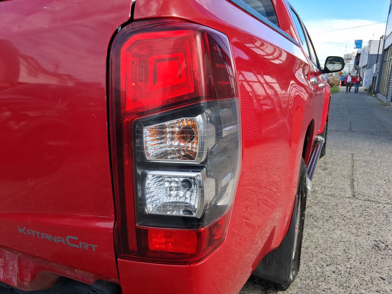 Mitsubishi L200 — foto 14 de 27